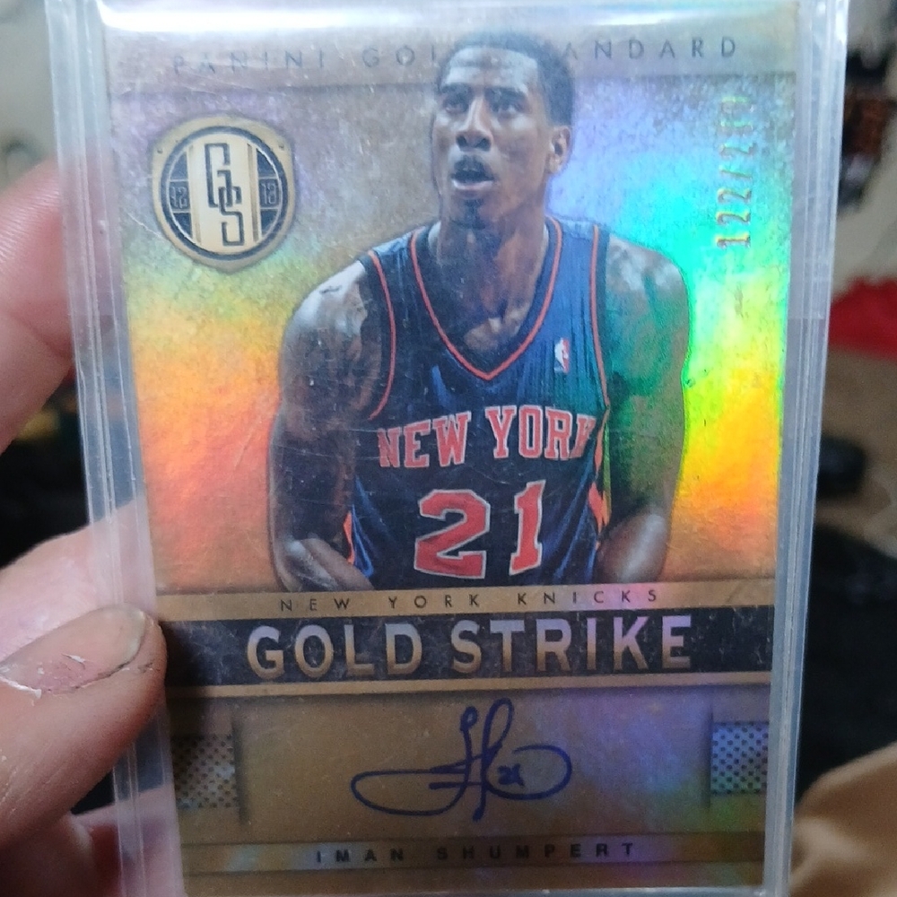 Gold Strike Basketball Trading Card